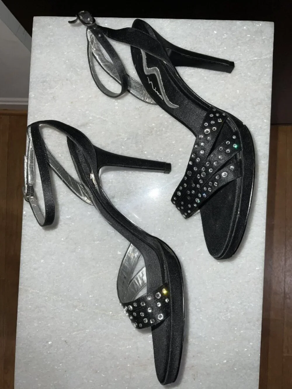 Nina black high